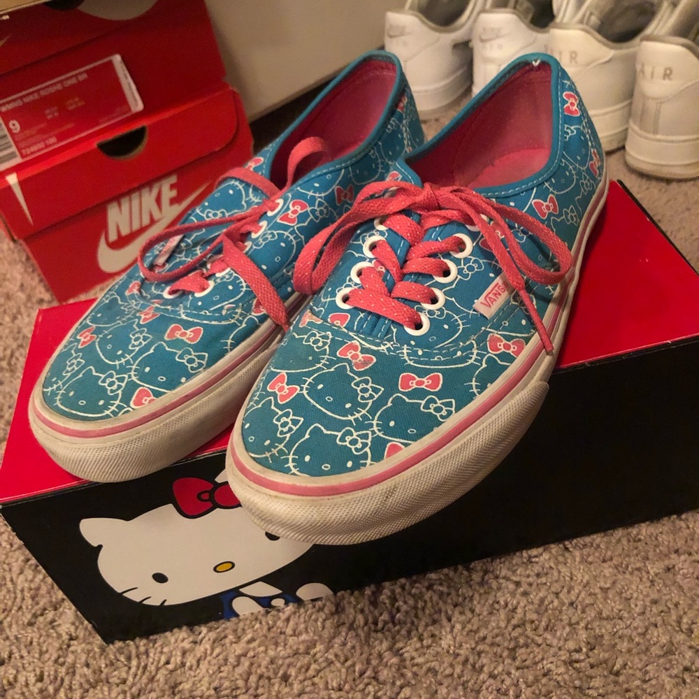 Hello Kitty Vans